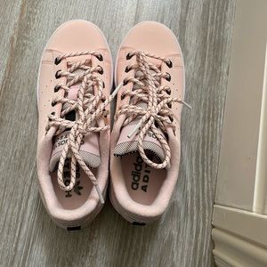 Stan Smith - Pastel Pink size 5 sneakers Brand New
